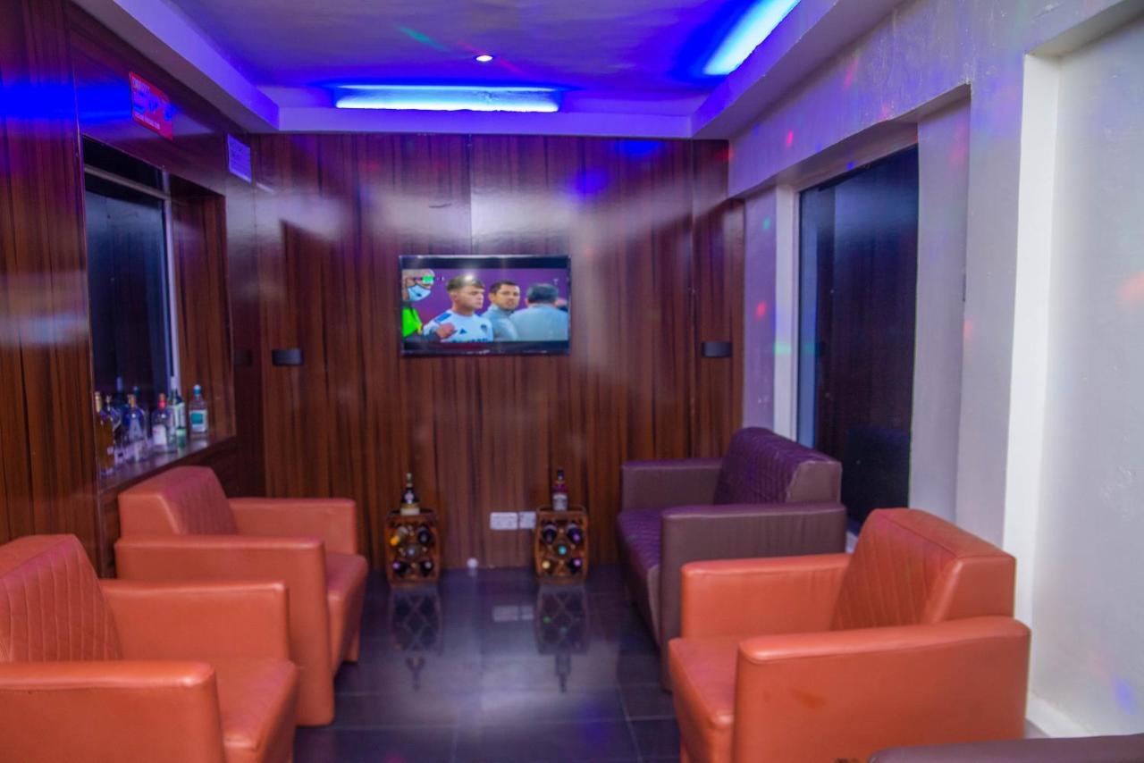 Posh Hotel And Suites Victoria Island Lagos Extérieur photo